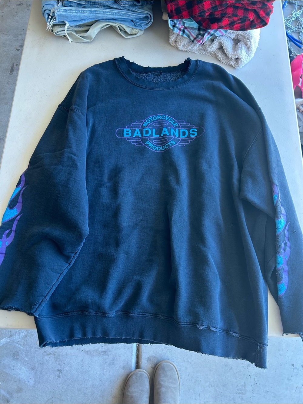 Black Badlands Graphic Crewneck Sweatshirt - Men